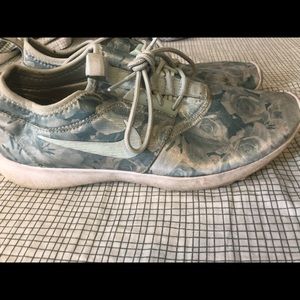 Women’s Floral Nike Shoes